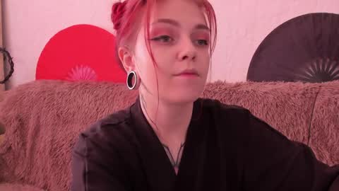 Caroline online show from 25, 5, 2026