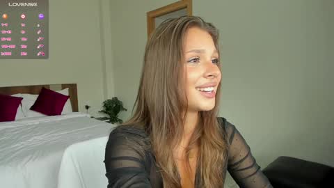 Angela  online show from 16, 12, 2024