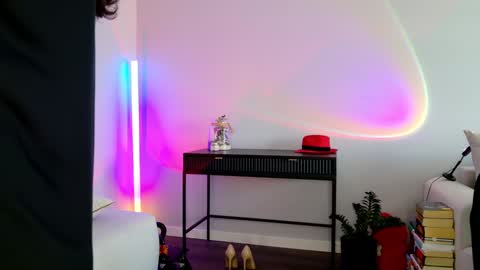 Carol  online show from 24, 1, 2025