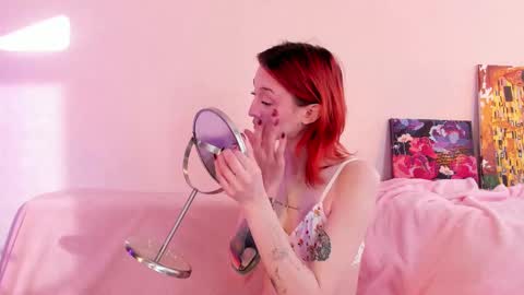 Snapshot of _ccrystaa_ chatting on 17, 2, 2025 Christina Chris online show from 17, 2, 2025