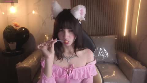 _charlotte_collins_ online show from 20, 3, 2026