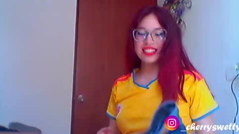 Snapshot of _cherrysweetie_ chatting on 7, 7, 2026 Cherry Moon online show from 7, 7, 2026
