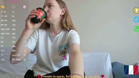 Snapshot of _coquine_ chatting on 27, 4, 2026 Sophie online show from 27, 4, 2026
