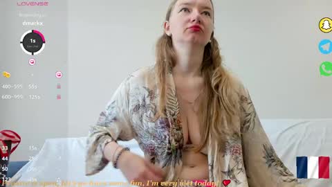 Snapshot of _coquine_ chatting on 6, 5, 2026 Sophie online show from 6, 5, 2026