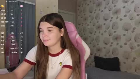 _cute_ice online show from 16, 9, 2025