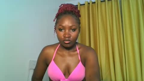 Snapshot of _cutestephanie chatting on 21, 12, 2025 STEPH online show from 21, 12, 2025