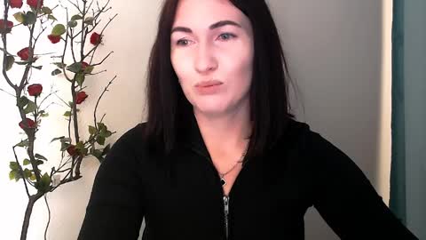 _cutie_and_shy_ online show from 8, 4, 2026