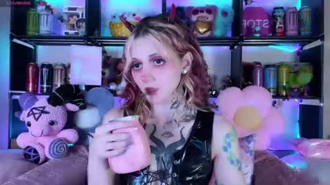 Snapshot of _devilbaby chatting on 19, 6, 2026 Kate online show from 19, 6, 2026