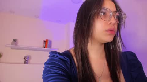 Abril online show from 16, 4, 2026