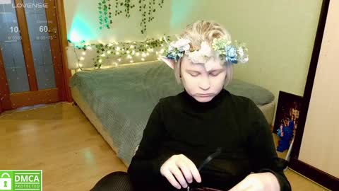 Snapshot of _elven_dreams__ chatting on 13, 12, 2024 chloue and Gretta online show from 13, 12, 2024