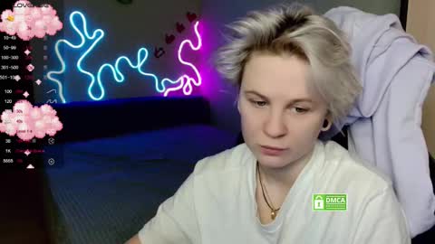 chloue and Gretta online show from 10, 11, 2025