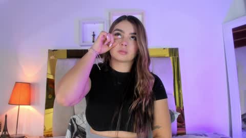 Isabella online show from 17, 1, 2025