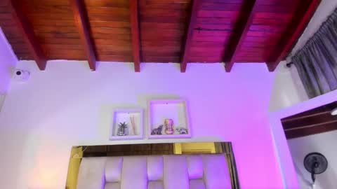 Isabella online show from 14, 10, 2025