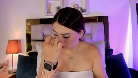 Isabella online show from 6, 4, 2026