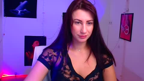 Snapshot of _emma_lay chatting on 14, 12, 2024 Emma online show from 14, 12, 2024