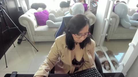 Emma online show from 17, 12, 2024