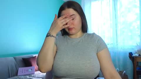 Snapshot of _enni__ chatting on 8, 5, 2026 Sam online show from 8, 5, 2026