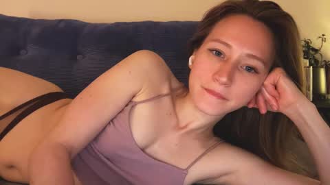 Snapshot of _feli_ chatting on 22, 2, 2025 all my social online show from 22, 2, 2025