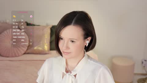 Essie  online show from 27, 2, 2025