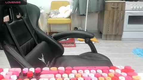 Snapshot of _feralberry__ chatting on 10, 2, 2026 Alis online show from 10, 2, 2026