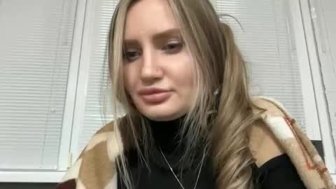  Flora  online show from 12, 11, 2025