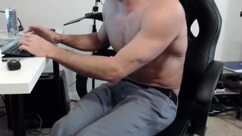 Snapshot of _full_sender chatting on 1, 3, 2025 Full Sender online show from 1, 3, 2025