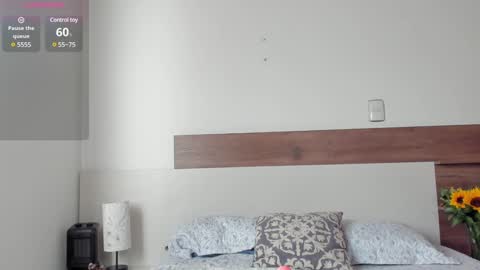 Snapshot of _fullmoon chatting on 12, 1, 2025  fullmoon online show from 12, 1, 2025