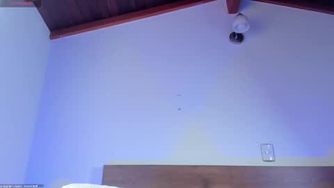 Snapshot of _fullmoon chatting on 17, 12, 2025 fullmoon online show from 17, 12, 2025