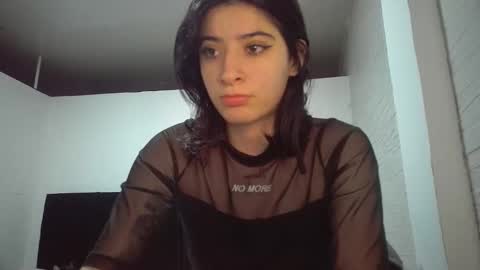 Snapshot of _genesid_dixton chatting on 16, 12, 2025 Mia-foster online show from 16, 12, 2025