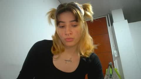 Mia-foster online show from 18, 3, 2026