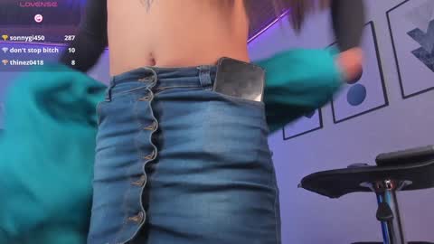 Snapshot of _giarose chatting on 29, 1, 2025 Gia Rose online show from 29, 1, 2025