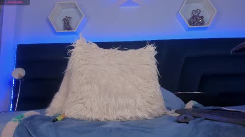 Snapshot of _giarose chatting on 10, 3, 2025 Gia Rose online show from 10, 3, 2025