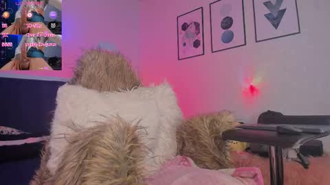 Snapshot of _giarose chatting on 4, 10, 2025 Gia Rose online show from 4, 10, 2025