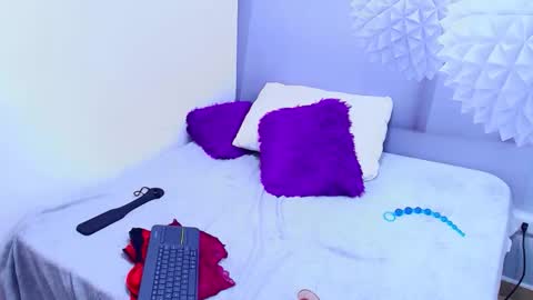 Snapshot of _gold_strawberry_ chatting on 16, 5, 2026 _gold_strawberry_ online show from 16, 5, 2026