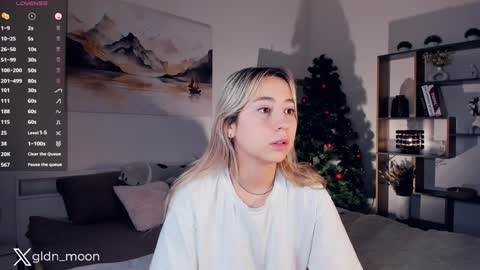 Snapshot of _golden_moon_ chatting on 25, 12, 2024 Rina online show from 25, 12, 2024