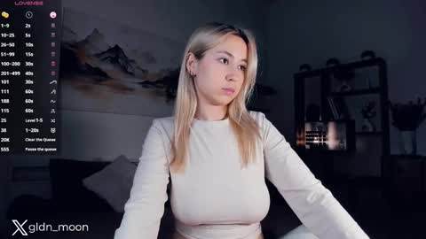 Snapshot of _golden_moon_ chatting on 7, 3, 2025 Rina online show from 7, 3, 2025