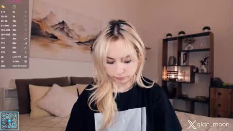 Snapshot of _golden_moon_ chatting on 26, 11, 2025 Rina online show from 26, 11, 2025