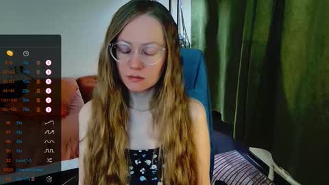 Snapshot of _goldilocks__ chatting on 18, 9, 2025 _goldilocks__ online show from 18, 9, 2025