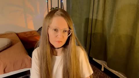Snapshot of _goldilocks__ chatting on 11, 10, 2025 _goldilocks__ online show from 11, 10, 2025