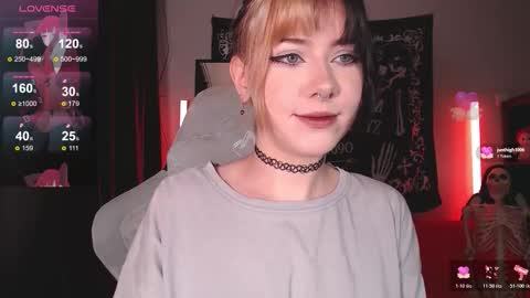 Snapshot of _gummybears_ chatting on 21, 11, 2025 Tori online show from 21, 11, 2025