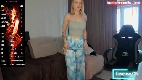Snapshot of _hey_scarlett_ chatting on 27, 2, 2025 _hey_scarlett_ online show from 27, 2, 2025