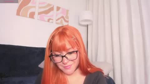 Snapshot of _heybee chatting on 8, 7, 2026 Bee. online show from 8, 7, 2026