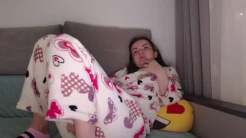 Snapshot of _hidden_frommymoom_ chatting on 25, 2, 2026 Criss4u online show from 25, 2, 2026