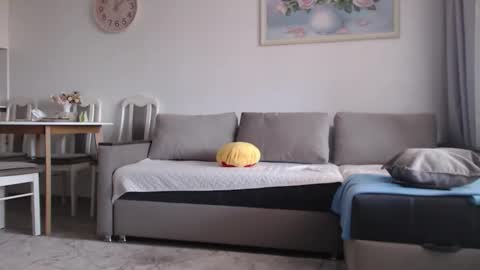 Snapshot of _hidden_frommymoom_ chatting on 4, 3, 2026 Criss4u online show from 4, 3, 2026