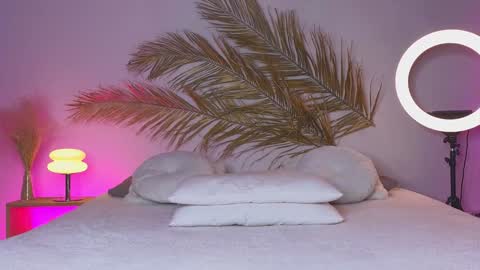 Holly online show from 21, 12, 2024