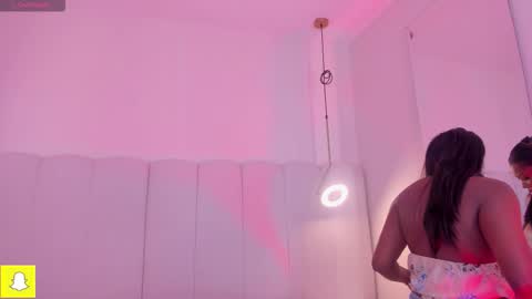 Darlis  online show from 4, 12, 2025