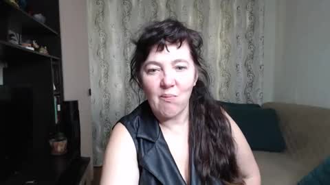 Snapshot of _illusion_ chatting on 16, 9, 2025 Illusion online show from 16, 9, 2025
