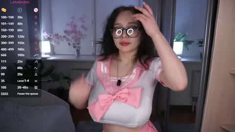 Emily online show from 12, 4, 2026