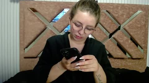 Snapshot of _isaabellaa chatting on 8, 6, 2026 Isa online show from 8, 6, 2026