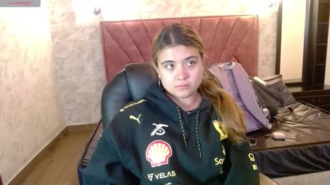 Snapshot of _jeessy chatting on 12, 10, 2025 _jeessy online show from 12, 10, 2025